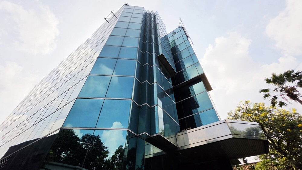 Foto-Gedung-Depan-scaled