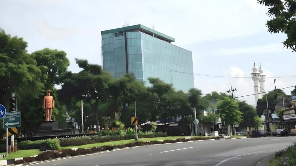 Foto-Tampak-Gedung-Jauh2-scaled