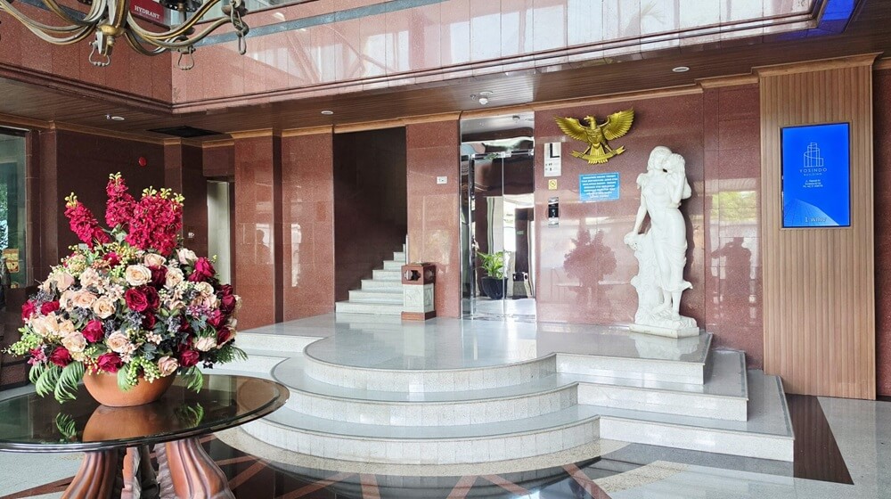 Lobby-Lift-scaled